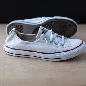 Women’s elastic chuck Taylor’s converse size 9